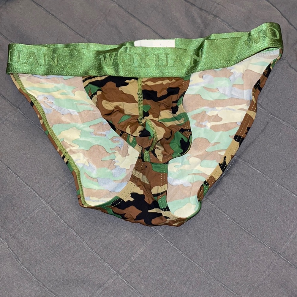 Green cameo briefs size M